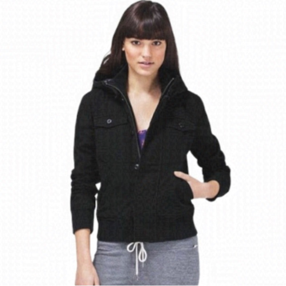 TNA Aritzia Black Maverick Utility Jacket size Small